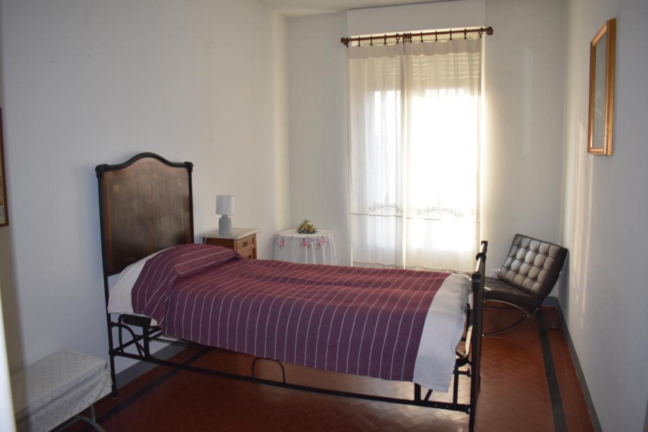 La Mascarella Apartment Алба Екстериор снимка