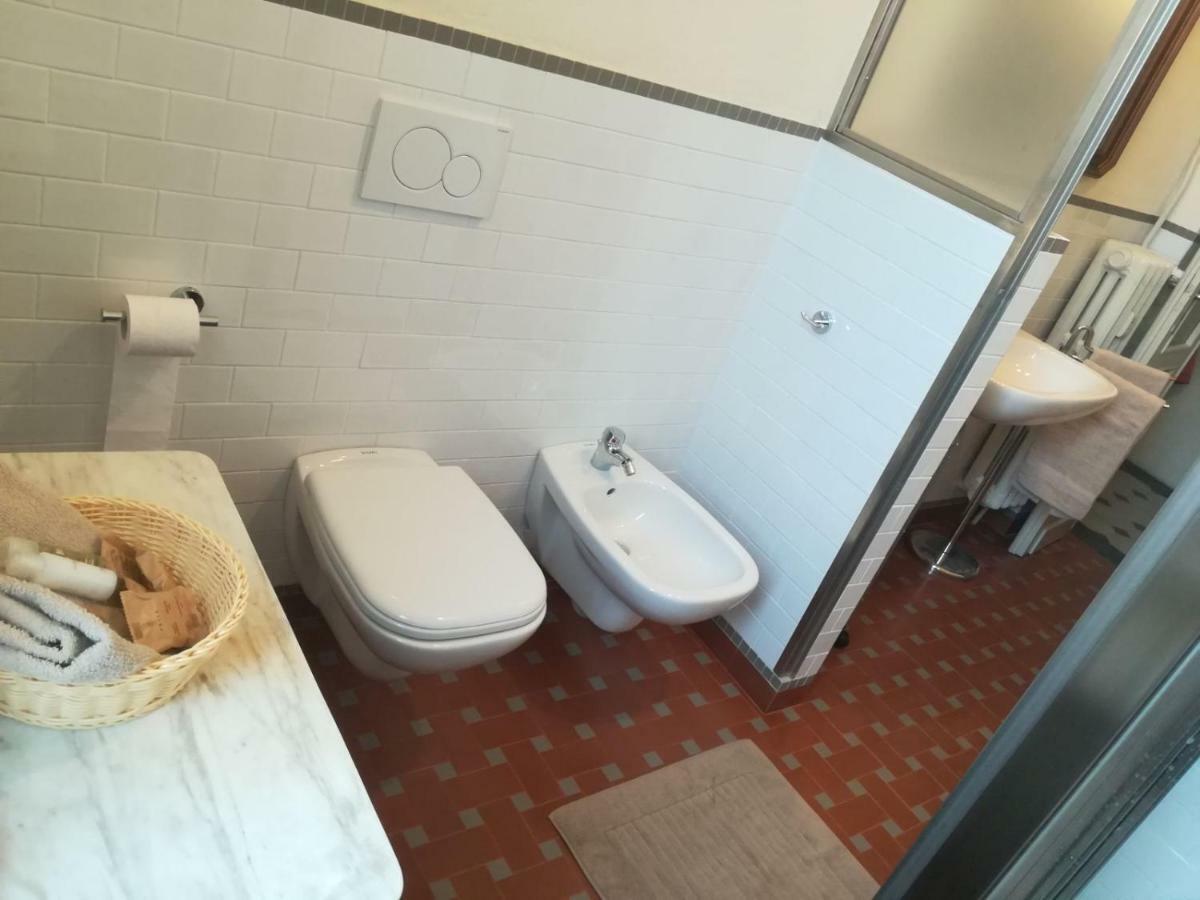 La Mascarella Apartment Алба Екстериор снимка